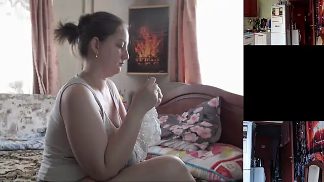 Sakura Green online show from 10-22-25, 12:04