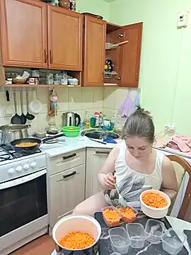 Sakura Green online show from 03-11-25, 08:53