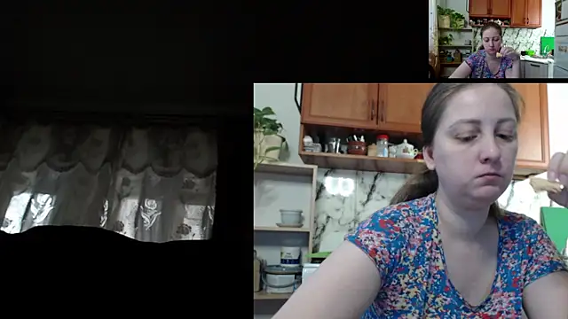 Sakura Green online show from 11-23-25, 06:45