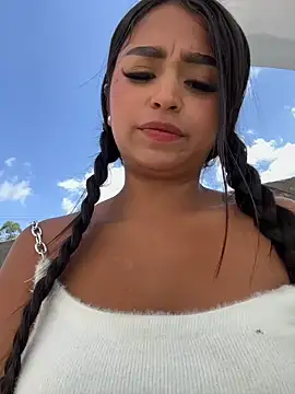 Juli Walker online show from 12-05-24, 03:55