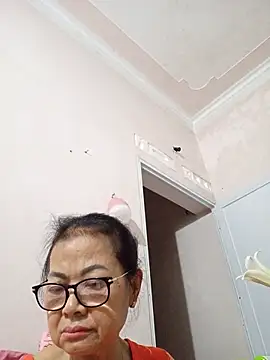 Hotestlove online show from 05-21-26, 10:07