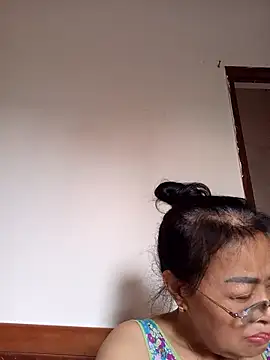 Hotestlove online show from 04-30-26, 10:33
