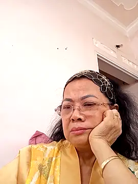 Hotestlove online show from 12-18-25, 12:16