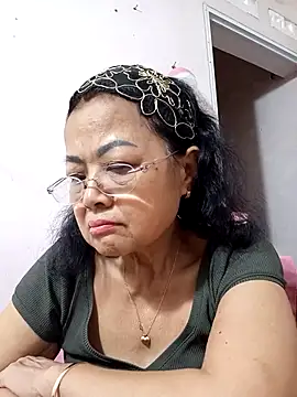 Hotestlove online show from 12-20-25, 12:35