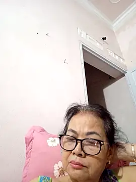 Hotestlove online show from 04-07-26, 01:24