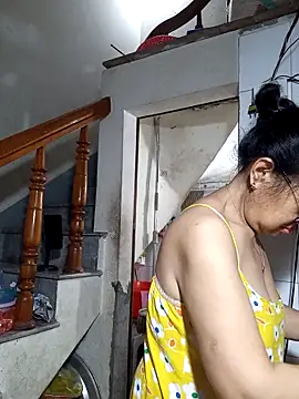 Hotestlove online show from 04-18-26, 02:47