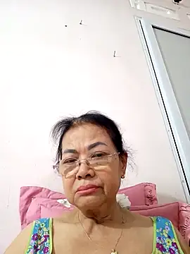 Hotestlove online show from 04-22-26, 10:11