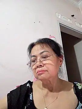 Hotestlove online show from 05-07-26, 01:14