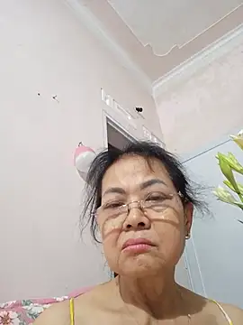 Hotestlove online show from 05-17-26, 02:28