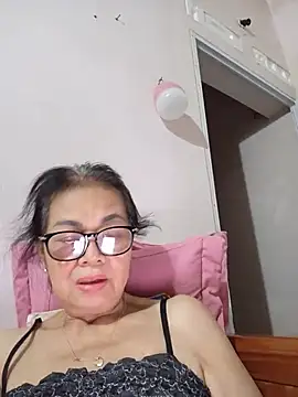 Snapshot of Hotestlove chatting on 06-21-26, 02:23 Hotestlove online show from 06-21-26, 02:23