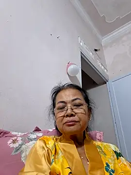 Hotestlove online show from 12-20-25, 12:41