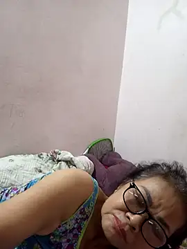 Hotestlove online show from 04-08-26, 11:06