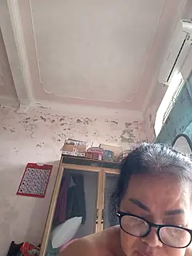 Hotestlove online show from 04-05-26, 02:29