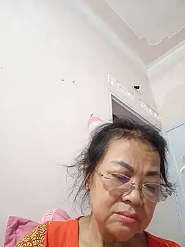 Hotestlove online show from 05-20-26, 11:40