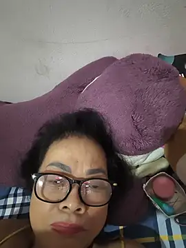 Snapshot of Hotestlove chatting on 07-11-26, 10:21 Hotestlove online show from 07-11-26, 10:21