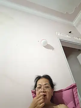 Snapshot of Hotestlove chatting on 07-11-26, 06:35 Hotestlove online show from 07-11-26, 06:35