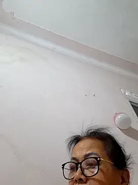 Snapshot of Hotestlove chatting on 06-17-26, 12:48 Hotestlove online show from 06-17-26, 12:48