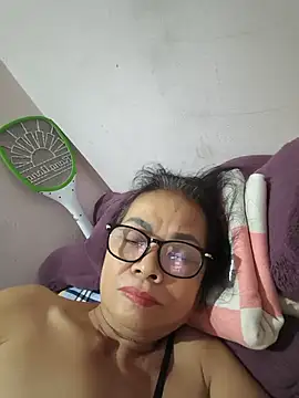 Snapshot of Hotestlove chatting on 06-27-26, 07:03 Hotestlove online show from 06-27-26, 07:03
