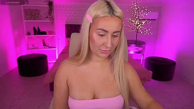 LiaBrazzerr online show from 05-10-26, 02:08