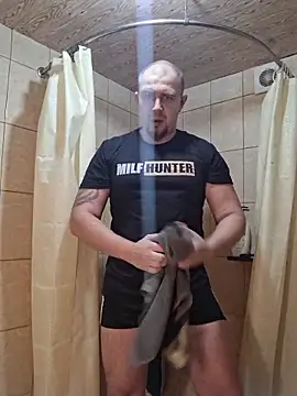 Foxyshaved online show from 11-29-25, 04:01