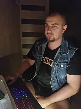 Foxyshaved online show from 10-30-25, 04:33