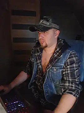 Foxyshaved online show from 10-27-25, 06:14