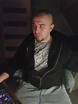 Foxyshaved online show from 02-13-26, 05:18