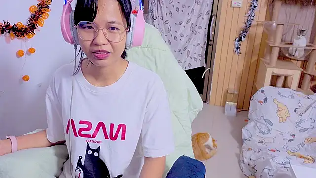 Kana G online show from 10-28-25, 05:45