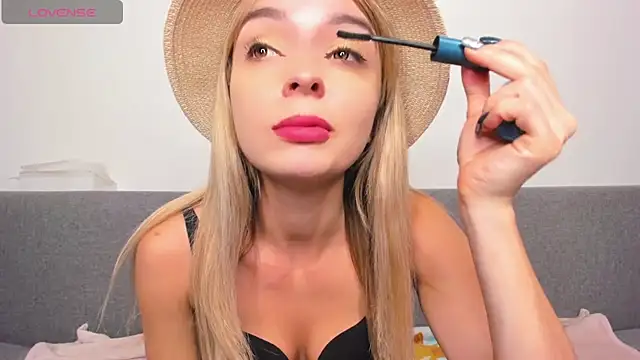  ellen meow  online show from 03-19-25, 09:16