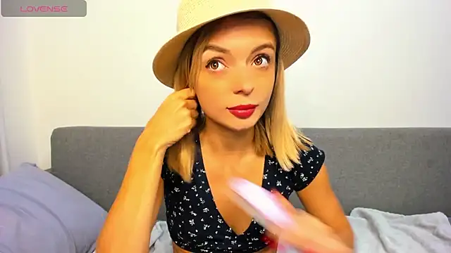  ellen meow  online show from 10-14-25, 09:58