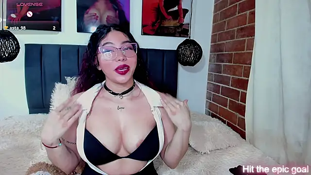 kyliejenner hot online show from 02-16-26, 04:22