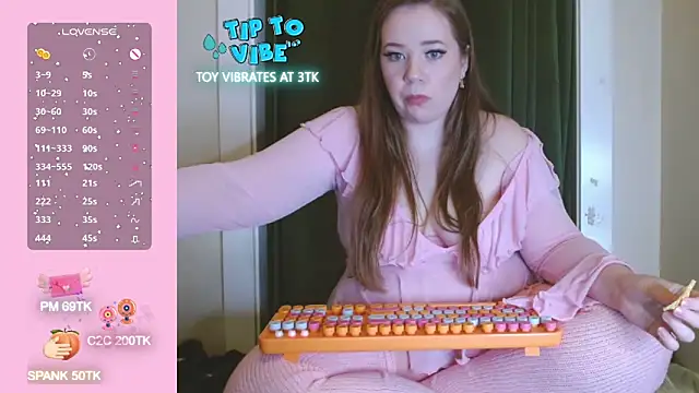 MissLolaLuxxx online show from 11-13-25, 03:32