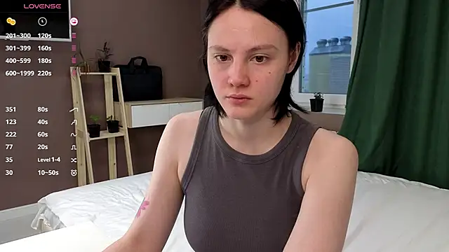 MaryCoopeer online show from 11-04-25, 05:11