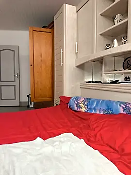 Snapshot of emma4xxx chatting on 10-01-25, 02:21 emma4xxx online show from 10-01-25, 02:21