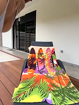 Snapshot of emma4xxx chatting on 02-07-25, 07:38 emma4xxx online show from 02-07-25, 07:38