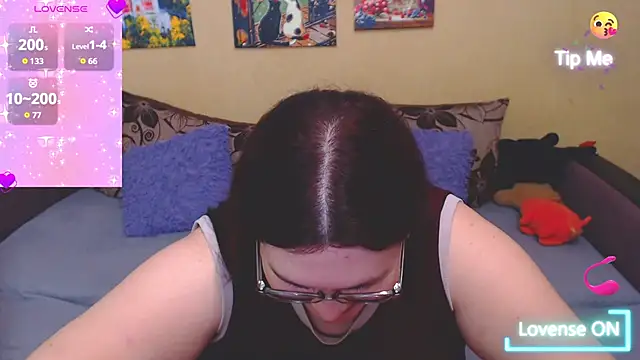 Snapshot of JuliaKeln chatting on 05-18-26, 07:40 JuliaKeln online show from 05-18-26, 07:40