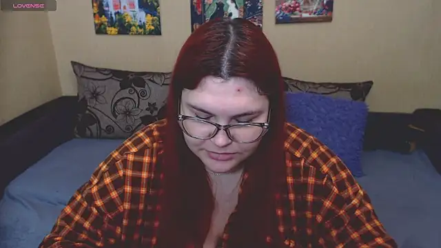 Snapshot of JuliaKeln chatting on 05-09-26, 03:15 JuliaKeln online show from 05-09-26, 03:15