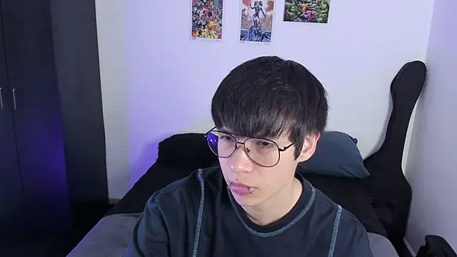 Snapshot of Aventure_Twinks chatting on 10-26-25, 03:18 Aventure Twinks online show from 10-26-25, 03:18