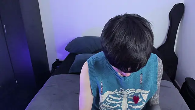 Snapshot of Aventure_Twinks chatting on 11-01-25, 03:46 Aventure Twinks online show from 11-01-25, 03:46