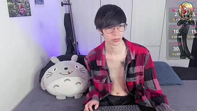 Snapshot of Aventure_Twinks chatting on 02-05-25, 06:26 Aventure Twinks online show from 02-05-25, 06:26