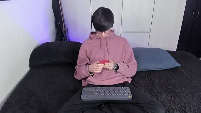 Snapshot of Aventure_Twinks chatting on 01-29-25, 05:24 Aventure Twinks online show from 01-29-25, 05:24