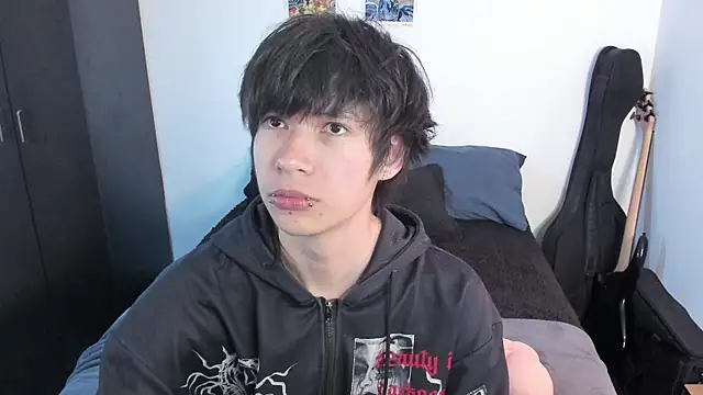 Aventure Twinks online show from 05-10-26, 12:25