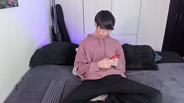 Snapshot of Aventure_Twinks chatting on 01-03-25, 08:21 Aventure Twinks online show from 01-03-25, 08:21
