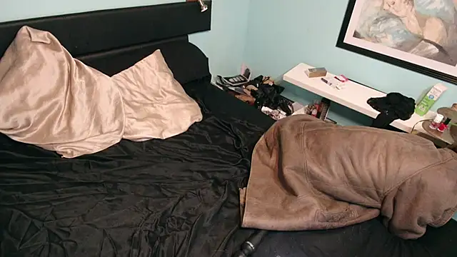 Prxscillia Tx online show from 11-13-25, 04:11