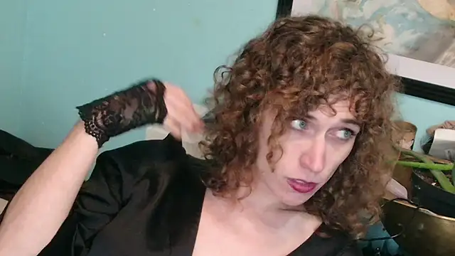 Prxscillia Tx online show from 10-15-25, 02:14