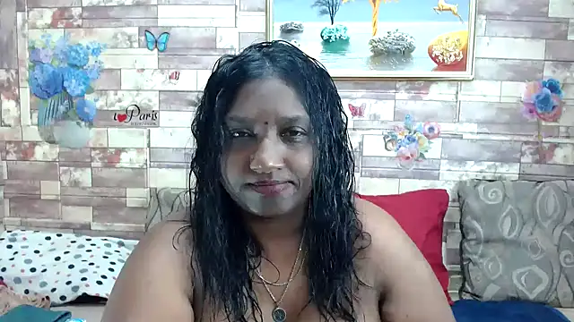 Snapshot of Indian_tracy chatting on 09-19-25, 09:13 Indian tracy online show from 09-19-25, 09:13
