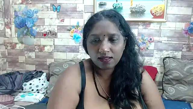 Snapshot of Indian_tracy chatting on 10-19-25, 08:50 Indian tracy online show from 10-19-25, 08:50