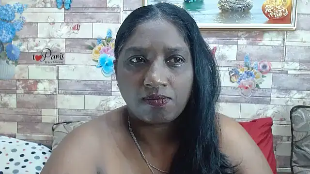 Snapshot of Indian_tracy chatting on 10-09-25, 09:32 Indian tracy online show from 10-09-25, 09:32