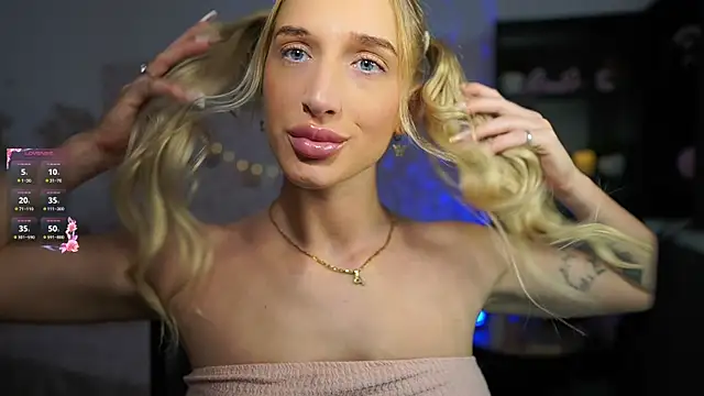 Nicolette  Shea  online show from 03-14-25, 09:14