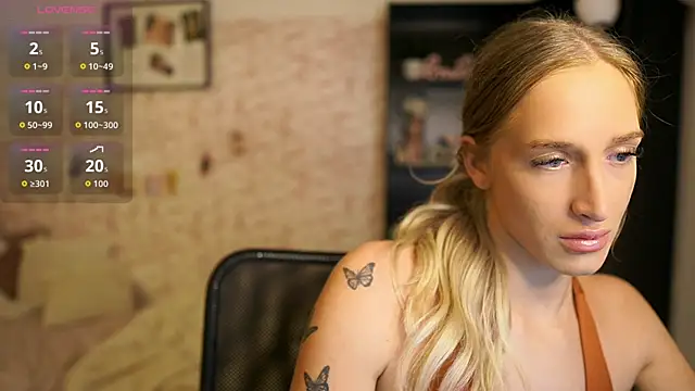 Nicolette  Shea  online show from 10-09-25, 07:31